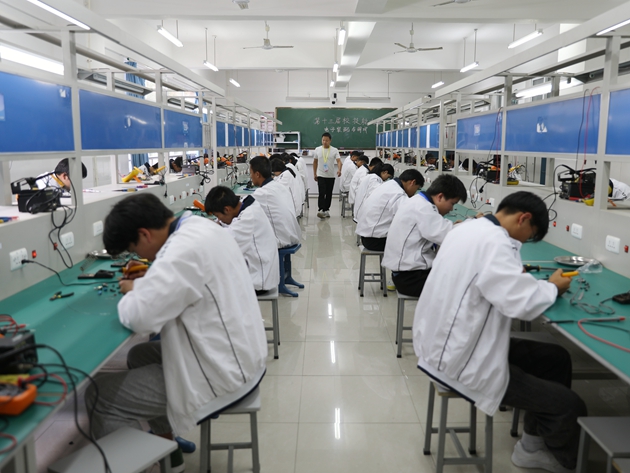 1716542360204247.jpg 會理現(xiàn)代職校舉辦第十三屆學(xué)生職業(yè)技能大賽5.JPG